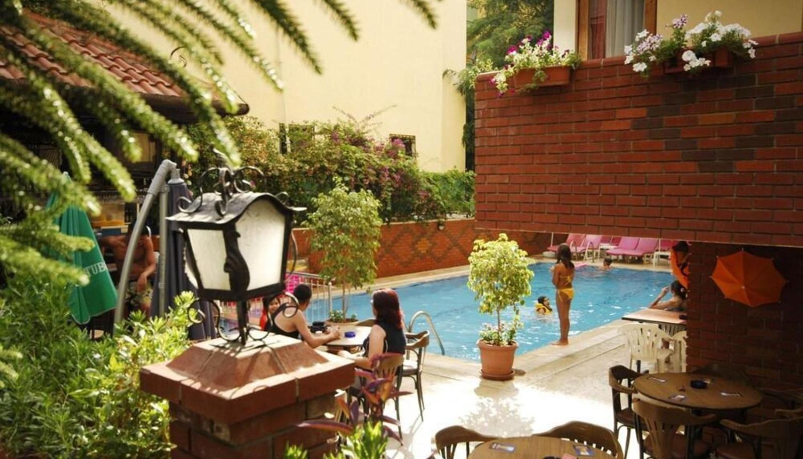 Beautiful Sultan House At Cleopatra Beach 1 With Umbrellas, Balcony, Barbecue, Private 100mbps Wifi, Smart Tv, Table Games, Vip Trans-fer - Beautiful Apartmenthouse Appartement Alanya